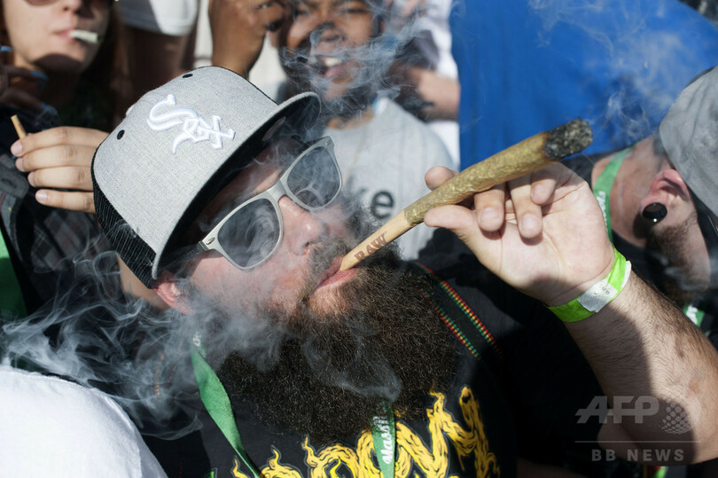 全米初、商業施設での大麻使用を合法化 デンバー