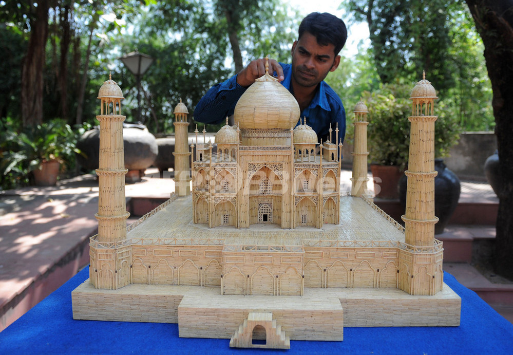 マッチ棒で作った「タージマハル」、使ったマッチは7.5万本！ インド