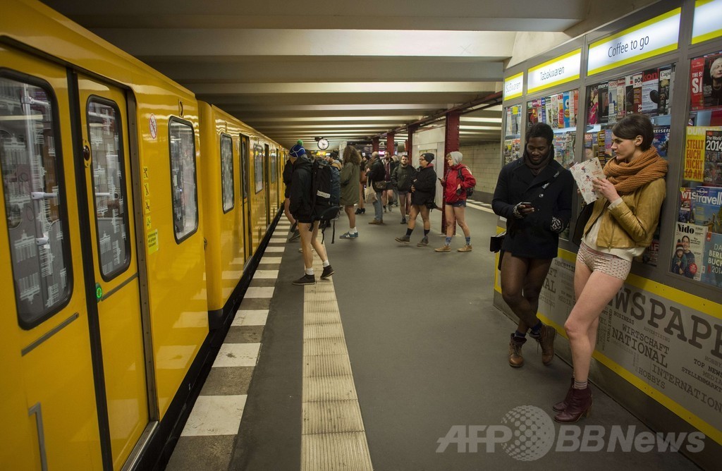 世界60都市で「ノーパンツ」デー開催、南米や中国でも