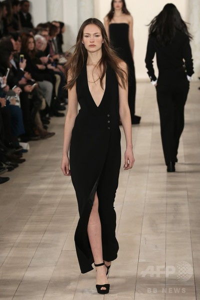  素材の上質さを生かしたシックなスタイル、「ラルフ ローレン」15/16年秋冬