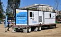 米カリフォルニア州ロサンゼルスで公開された応急仮設住宅（2024年1月31日撮影）。(c)Frederic J. BROWN / AFP