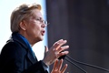米マサチューセッツ州ローレンスで、大統領選立候補を正式表明するエリザベス・ウォーレン上院議員（2019年2月9日撮影）。(c)Joseph PREZIOSO / AFP