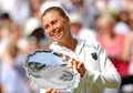 ウィンブルドン選手権の女子シングルスで準優勝したベラ・ズボナレワ（2010年7月3日撮影）。(c)ADRIAN DENNIS / AFP