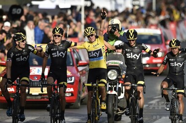 苦難乗り越えたフルーム、ツール・ド・フランスで2度目の総合優勝 苦難乗り越えたフルーム、ツール・ド・フランスで2度目の総合優勝