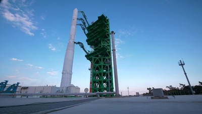 動画:韓国、初の純国産ロケット打ち上げ 模擬衛星の軌道投入失敗
