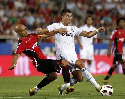 新生レアル・マドリード 初戦ドロー、バルセロナは白星発進