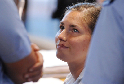 伊の英国人留学生刺殺事件、米国人ルームメイトが公判で無罪主張