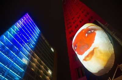 妖艶な光に包まれたベルリン、「光の祭典」リハーサル ドイツ