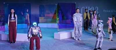 「ロボットに服を着せる」時代が到来…韓国Galaxy Corporationが開催「フィジカルAIファッションショー」