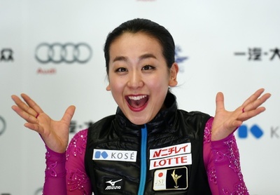 浅田真央、復帰戦の中国杯SPで首位発進