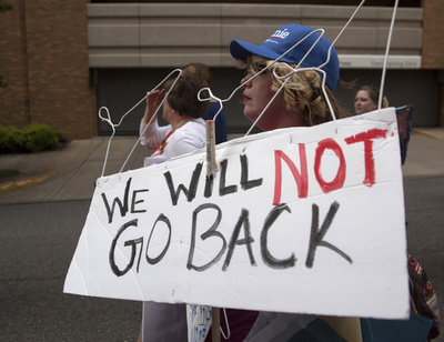 腹撃たれ流産した母親に胎児の過失致死罪、中絶禁止の米アラバマ州