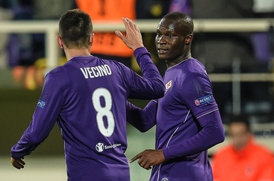 フィオレンティーナが決勝Tへ、ナポリとワルシャワはファンが衝突