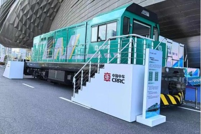 中国の出力1000 kW級新エネ機関車がラインオフ 年間4トンの有害物質排出量を削減