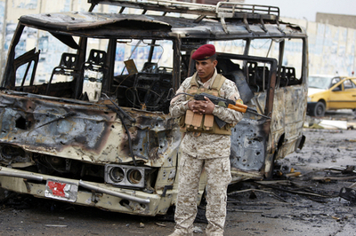 バグダッドで連続爆発、120人以上死亡