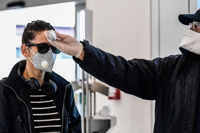 イタリア、2日報告のコロナ死者は474人 病院外の合算で急増