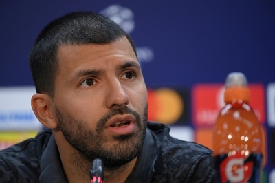 アグエロ引退か バルサ会長同席で会見へ