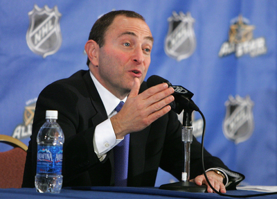 ＜06-07NHL＞ベットマン氏 現行の試合の組み方について記者会見を行う - 米国