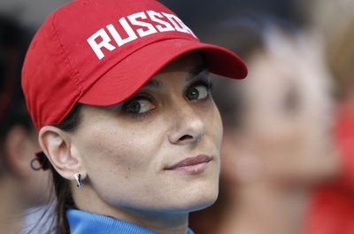 女王イシンバエワ、「ソチ五輪で反同性愛法に従うべき」