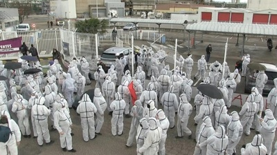 動画:環境活動家がPFAS生産停止訴え工場に侵入、8人逮捕 仏