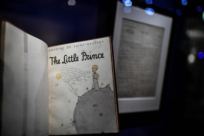 「星の王子さま」の手稿、亡命先米国から初めてフランスへ 