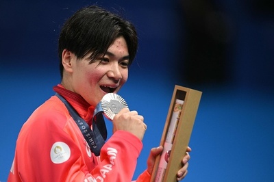 松下知之が男子400m個人メドレー銀メダル、金はマルシャン パリ五輪