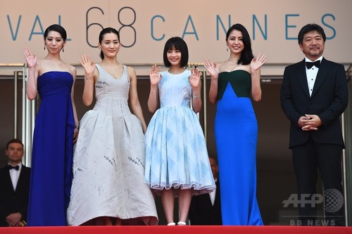 【写真特集】『海街diary』上映、綾瀬さんらレッドカーペットに カンヌ 【写真特集】『海街diary』上映、綾瀬さんらレッドカーペットに カンヌ