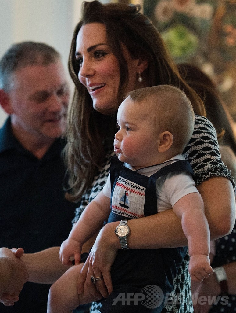 ジョージ英王子、NZで初の「公務」