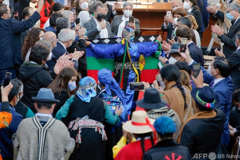 チリ新憲法の起草議会が発足、先住民女性を議長に選出