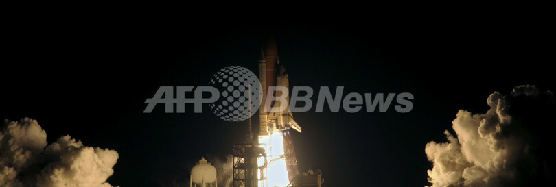 山崎直子さん搭乗のディスカバリー、打ち上げ成功