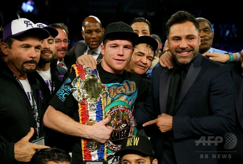 アルバレス、コットを判定で下しWBCミドル級王座を獲得