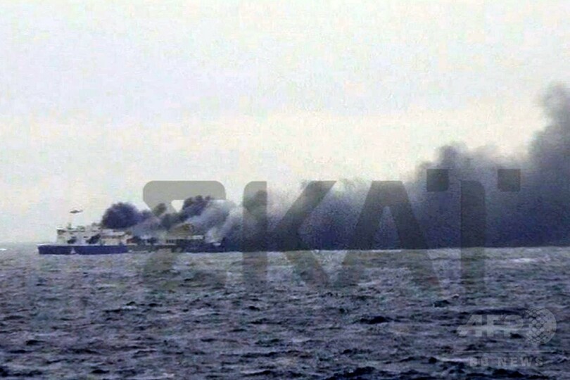 伊フェリー火災の救助続く、1人死亡