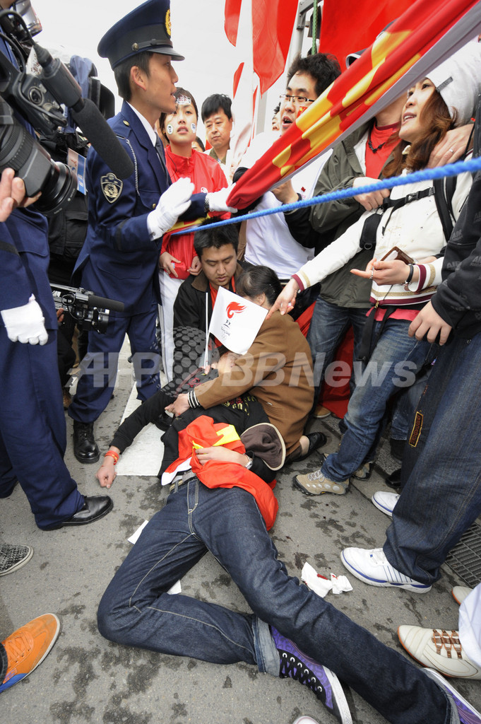 長野聖火リレーで妨害行為