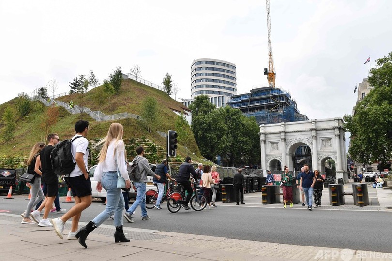 ロンドンの新名所になるはずが 建設費3億円の 小山 に酷評 写真枚 国際ニュース Afpbb News