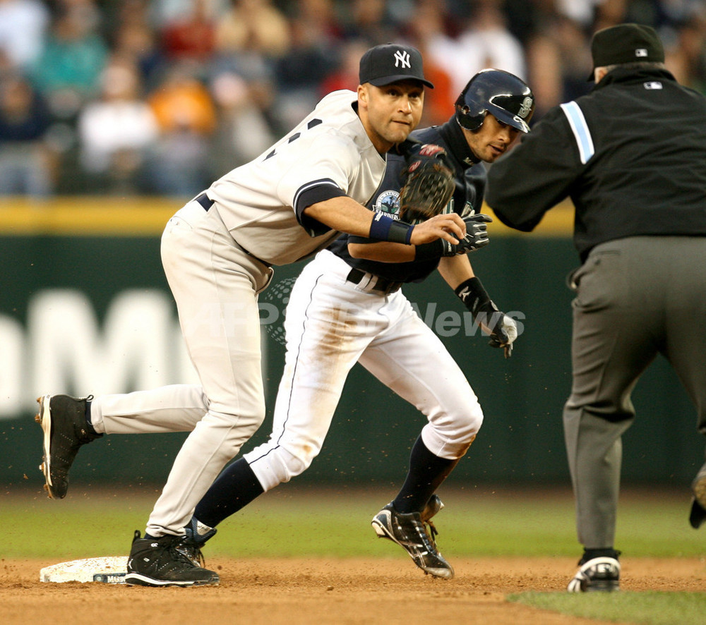 07MLB＞イチロー 2盗塁を成功させ連続盗塁成功記録は「43」へ