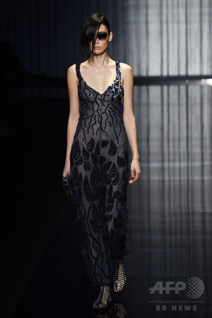 「ジョルジオ アルマーニ」17年春夏