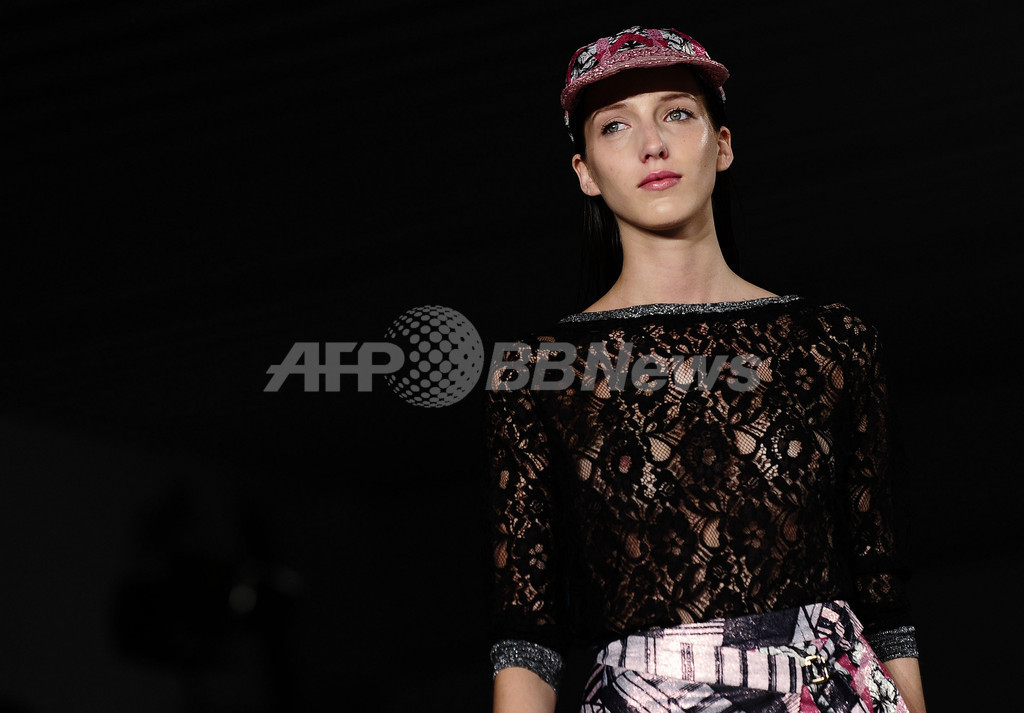 ＜14年春夏 080 バルセロナ＞「クスト バルセロナ」新作を発表