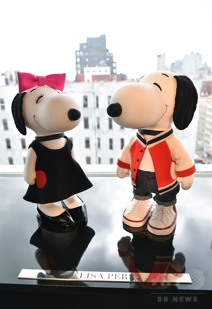 ドリスやアナ・スイ、DVFらも参加、スヌーピー生誕65周年記念チャリティー
