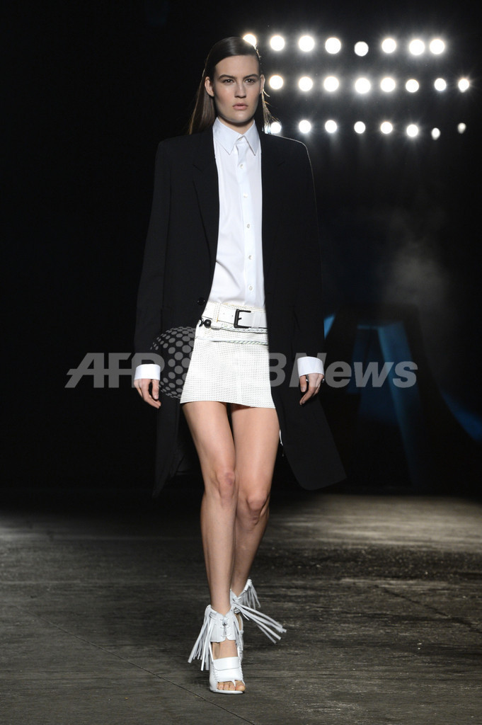 ＜13年春夏NYコレクション＞ディーゼル ブラック ゴールド