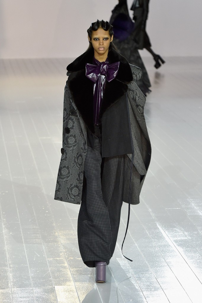 「マーク ジェイコブス」16/17年秋冬コレクション