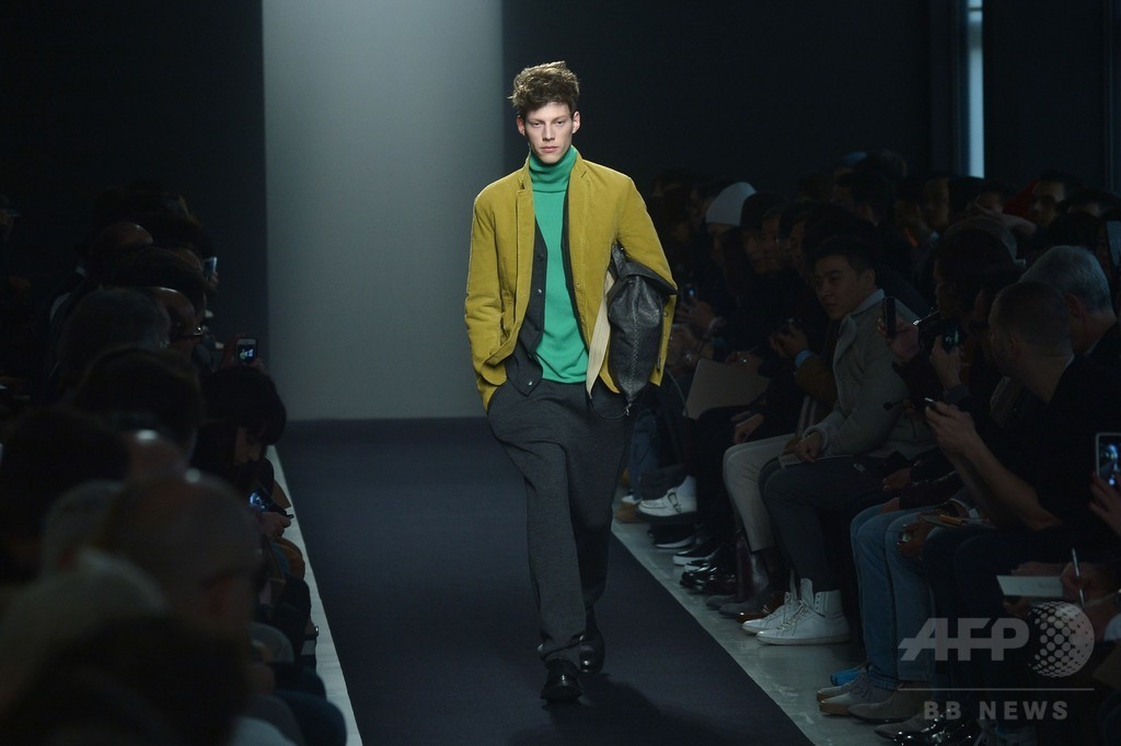 コーデュロイ素材で快適さを追求、「ボッテガ・ヴェネタ」15/16年秋冬メンズ