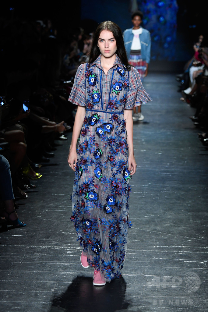 「ヴィヴィアン・タム」17年春夏