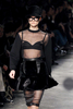 フランス・パリ市内で発表されたジバンシィ（GIVENCHY）の11/12年秋冬コレクション（2011年3月6日撮影）。(c)AFP/Francois Guillot