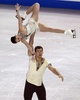 14-15フィギュアスケートグランプリ（GP）シリーズ開幕戦スケート・アメリカ（Skate America 2014）、ペア・フリースケーティング（FS）。演技に臨むへイヴン・デニー（Haven Denney）/ブランドン・フレイジャー（Brandon Frazier）組（2014年10月26日撮影）。(c)AFP/Getty Images/Jonathan Daniel