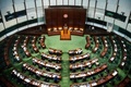中国・香港の立法会で、民主派議員の集団辞職を受けて空席が目立つ議場（2020年11月12日撮影）。(c)Anthony WALLACE / AFP