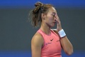 テニス、中国オープン、女子シングルス準決勝。試合に臨む鄭欽文（2024年10月5日撮影）。(c)Jade Gao / AFP