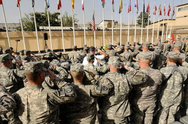 アフガニスタン軍「13万4000人に」、駐留米軍幹部 写真5枚 国際