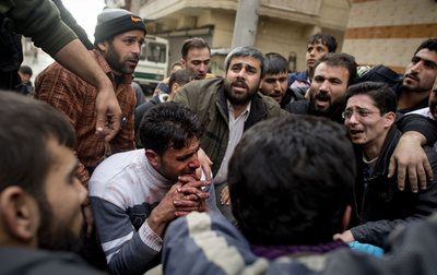 シリアで続く内戦、悲しみにくれる孤児