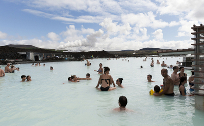 アイスランドの巨大温泉「ブルーラグーン」