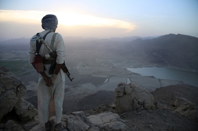 イエメンの結婚式場 死者131人に サウジ連合軍が誤爆の疑い