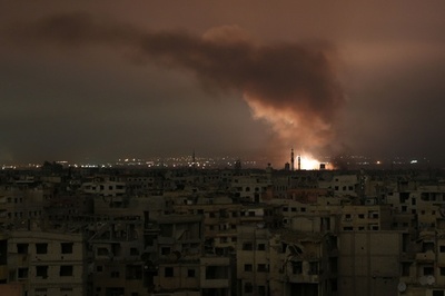 シリア東グータ、政府軍空爆7日連続 死者500人に